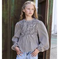 HOUND smock top i tern – langærmet bluse med rund hals og smock-detalje til piger, modelfoto